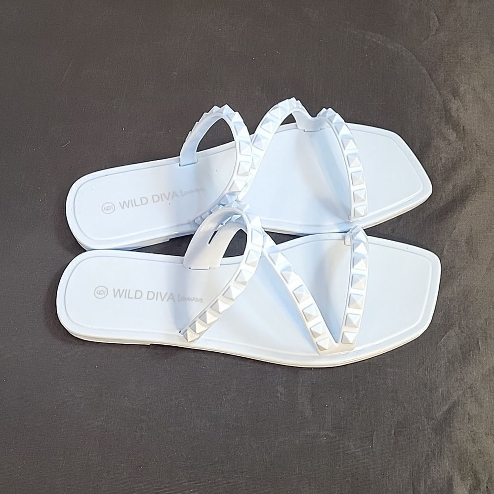 BRAND NEW WILD DIVA JELLY TRIPLE STRAP STUDDED SLIP-ON WOMEN"S SANDAL - Picture 5 of 16